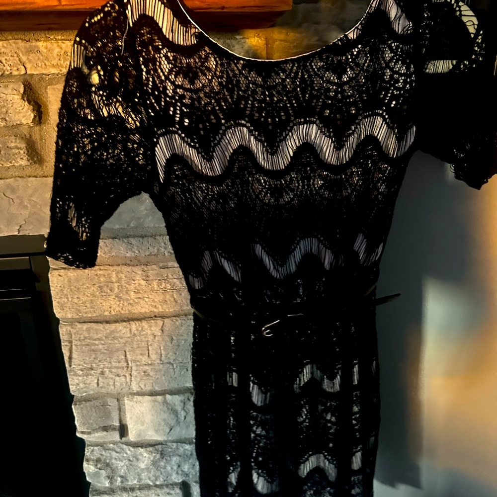 Classic little black dress. So adorable.